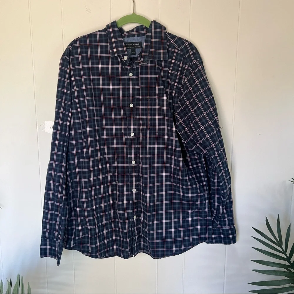 Banana Republic Men's Navy Plaid Shirt